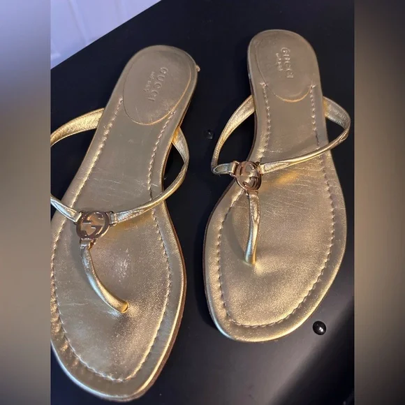 Gucci Women's Metallic Gold Sandals - Picture 3 of 10